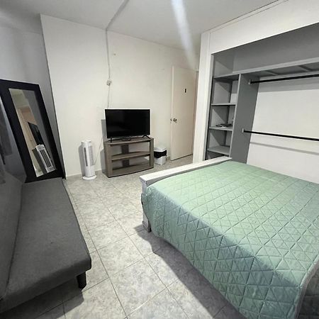 8 Venator House Boutique Apartment Leon Exterior photo
